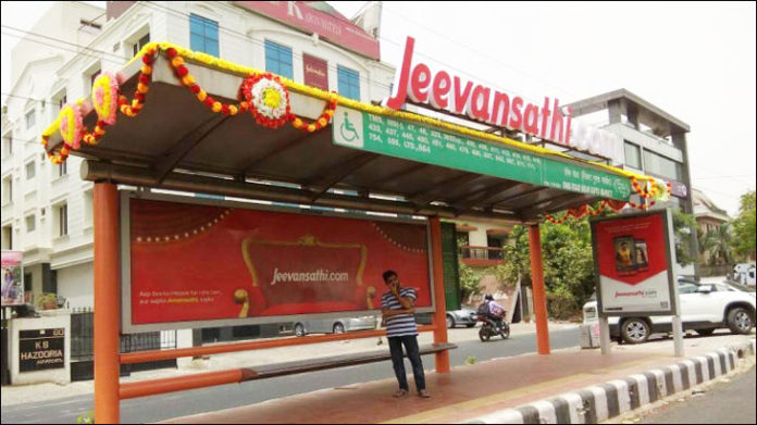 Jeevansathi Turns Bus Shelters Into Mandaps