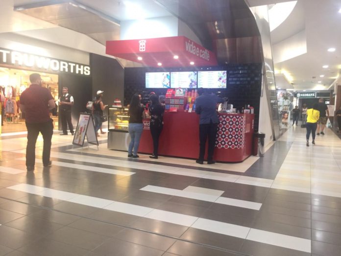 Vida e caffè And Mall Ads Capture Clients With New Kiosk